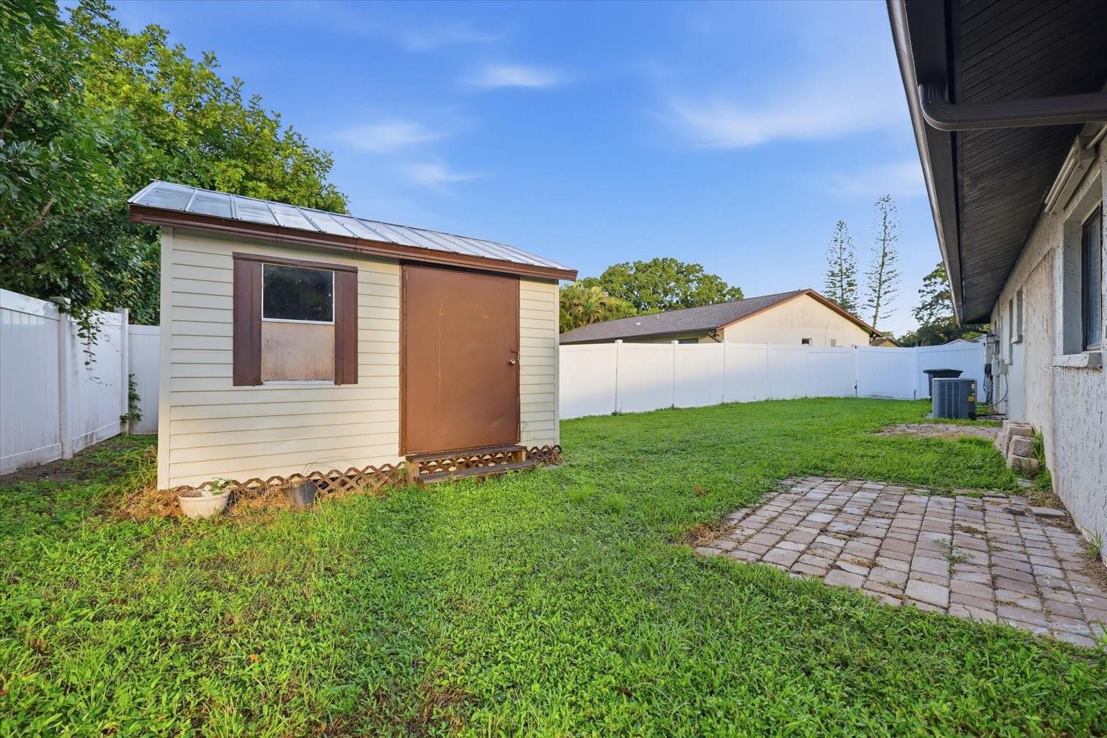 926 PLUM TREE LN — photo 36