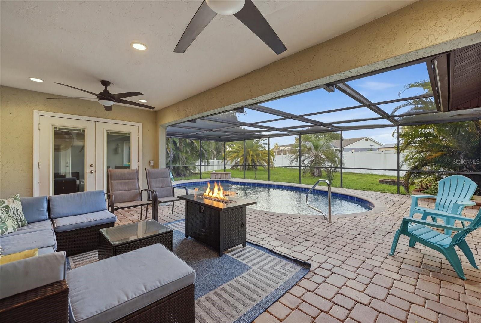 926 PLUM TREE LN — photo 2