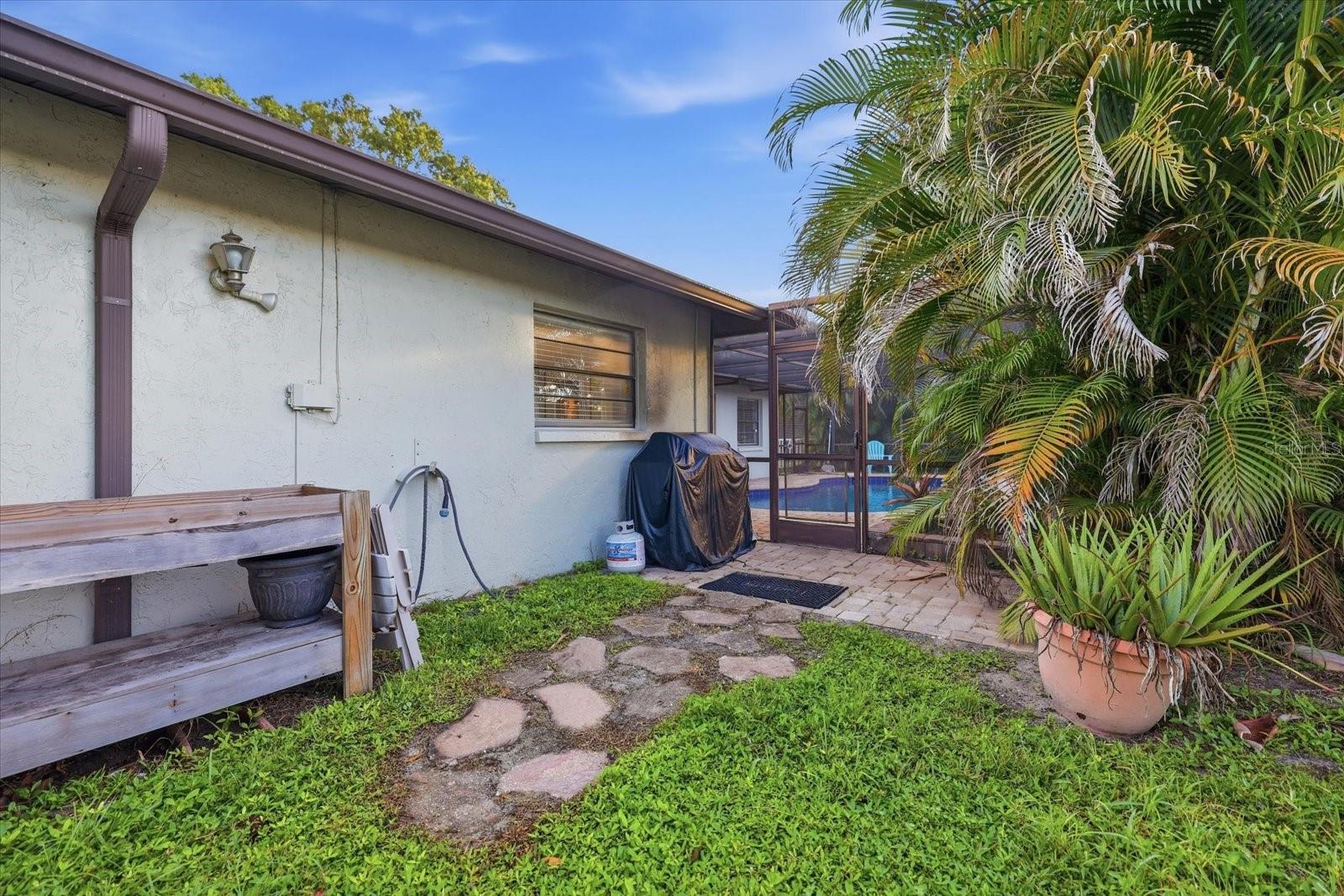 926 PLUM TREE LN — photo 34