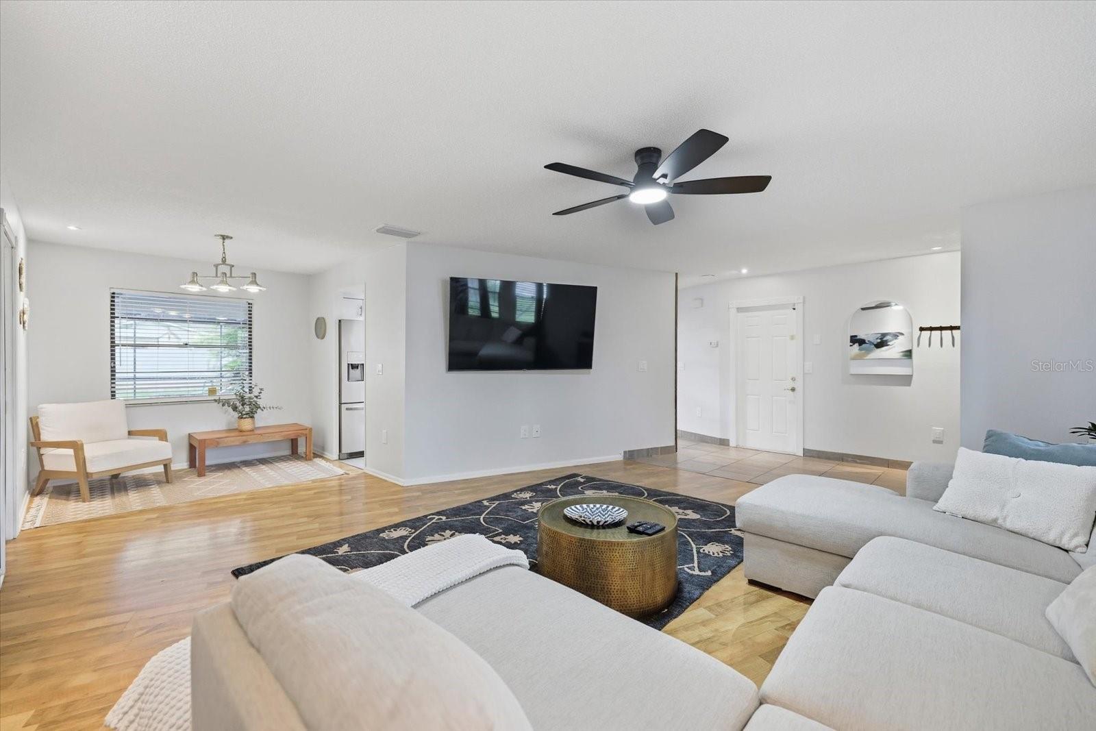 926 PLUM TREE LN — photo 4