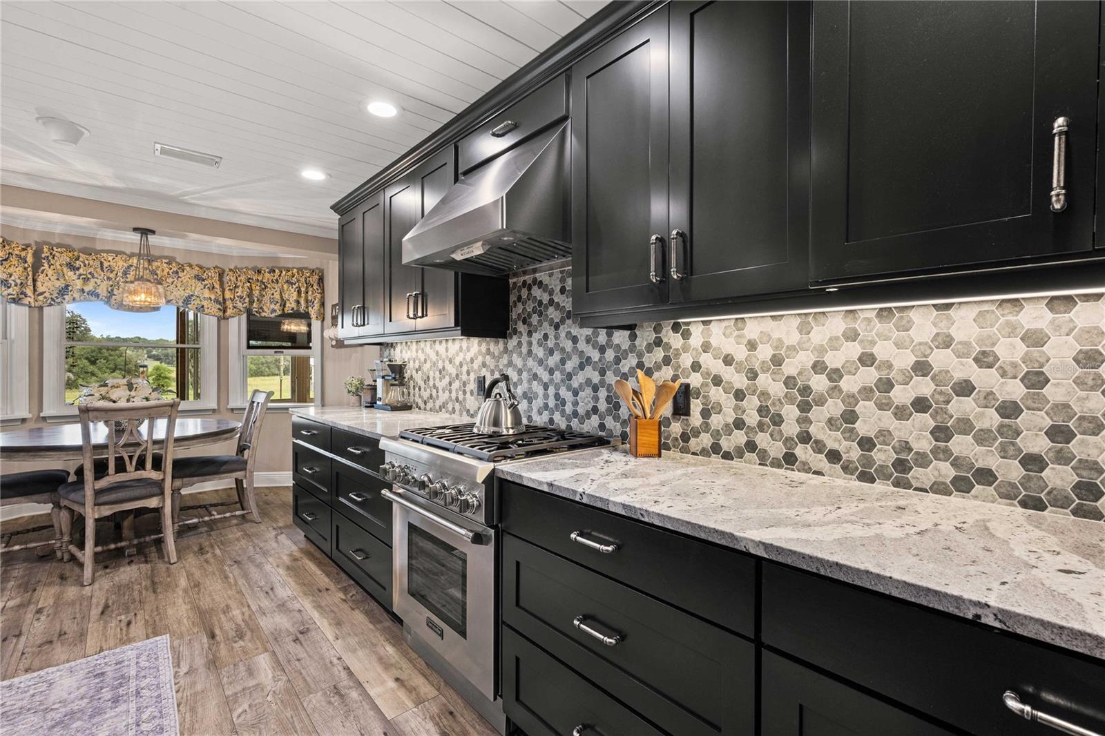 16450 SPRING VALLEY RD — photo 11