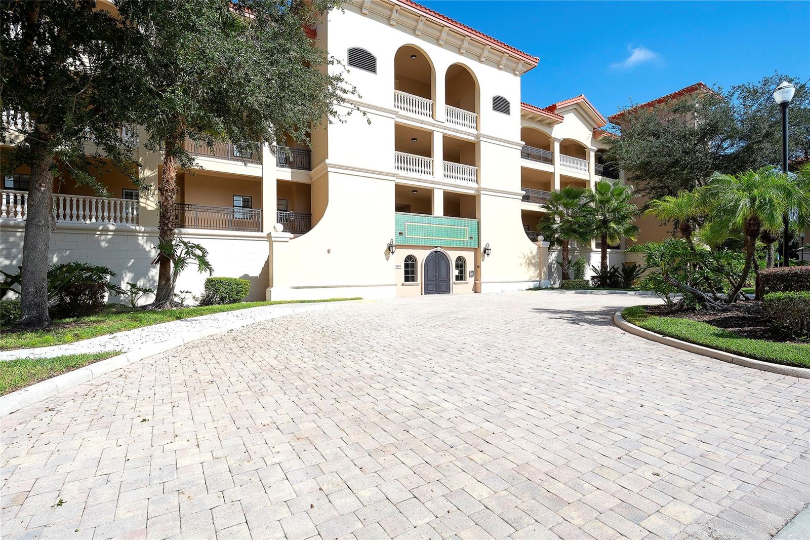 7612 LAKE VISTA CT #203 — photo 30