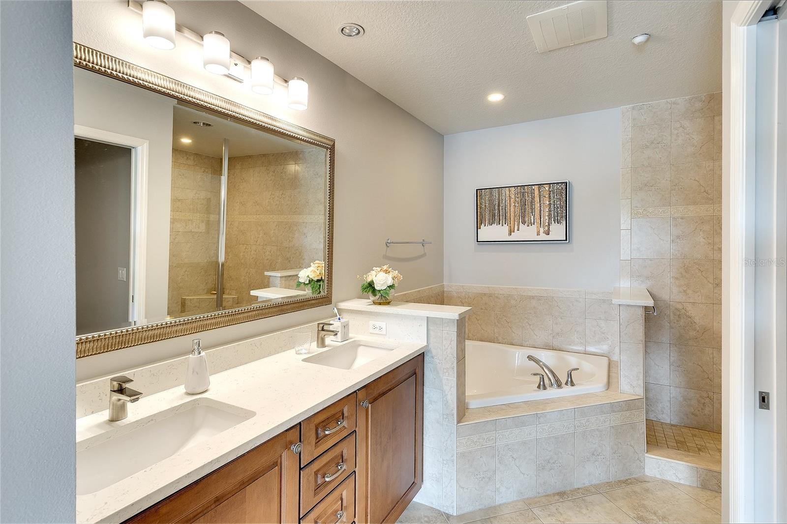 7612 LAKE VISTA CT #203 — photo 21