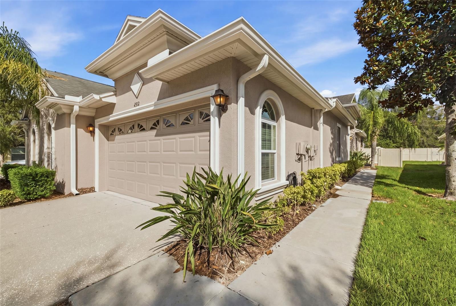 2912 DEVONOAK BLVD — photo 3