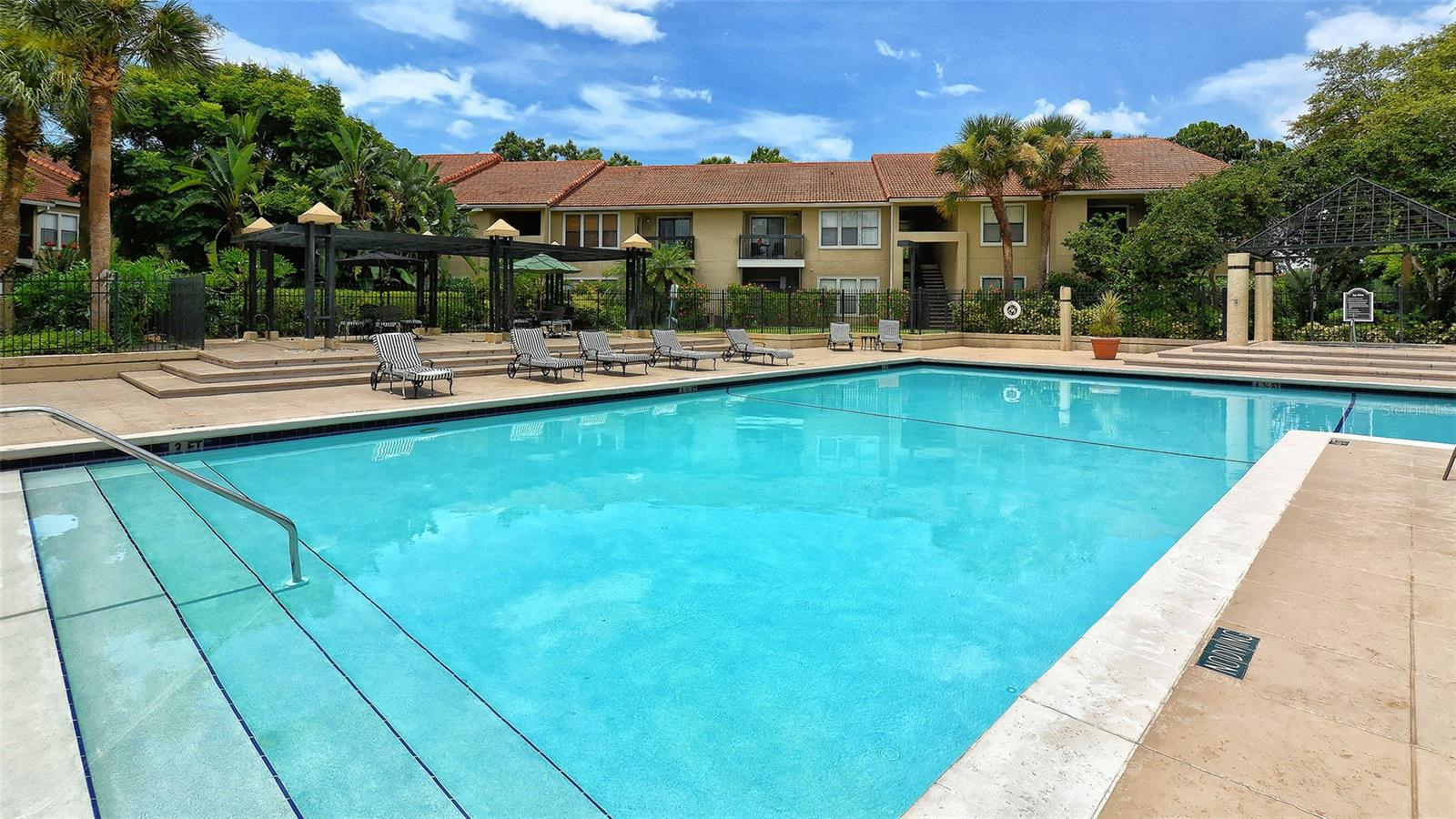 4025 CROCKERS LAKE BLVD #22 — photo 38