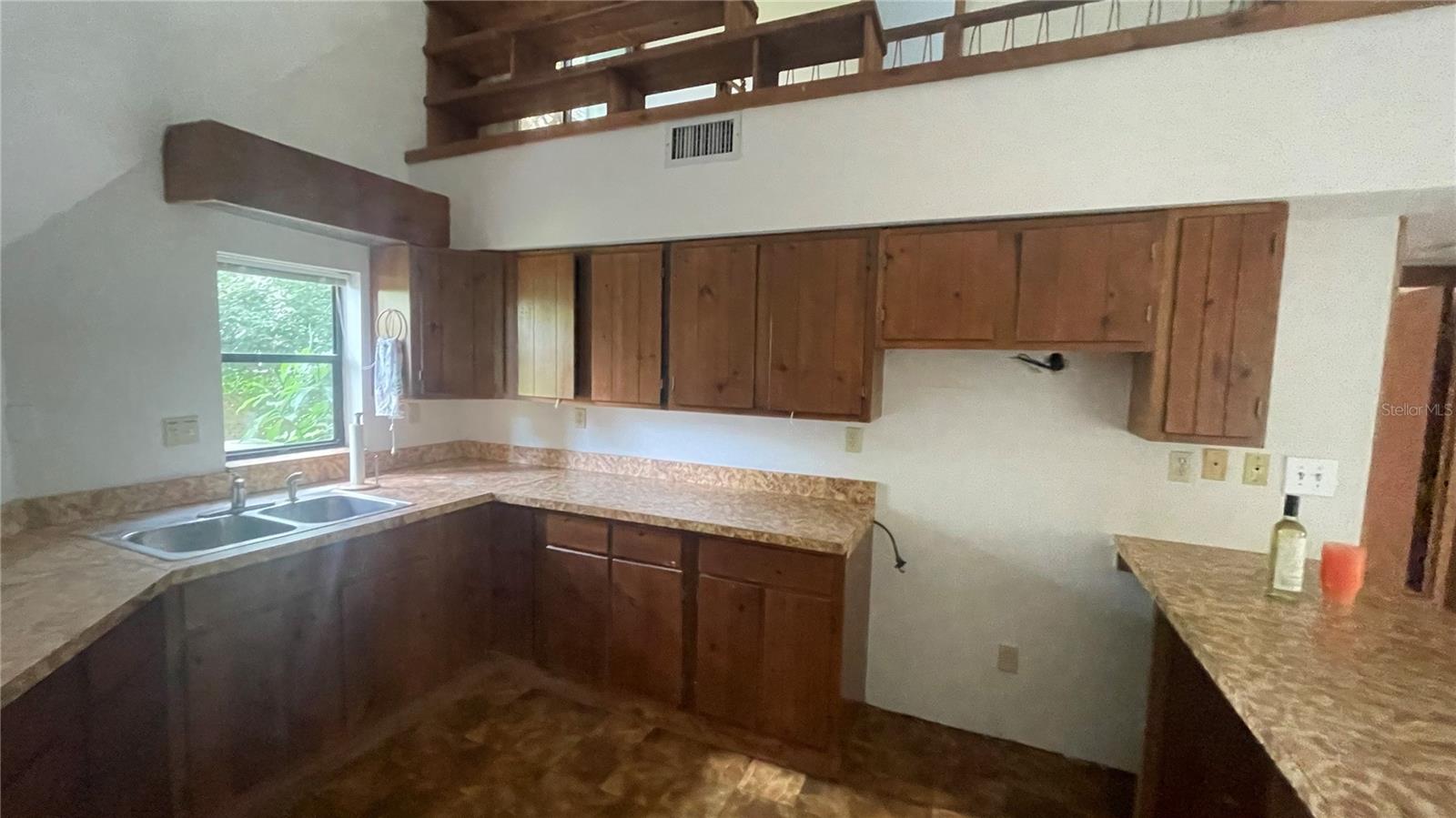 21004 NEGRIL CT — photo 12