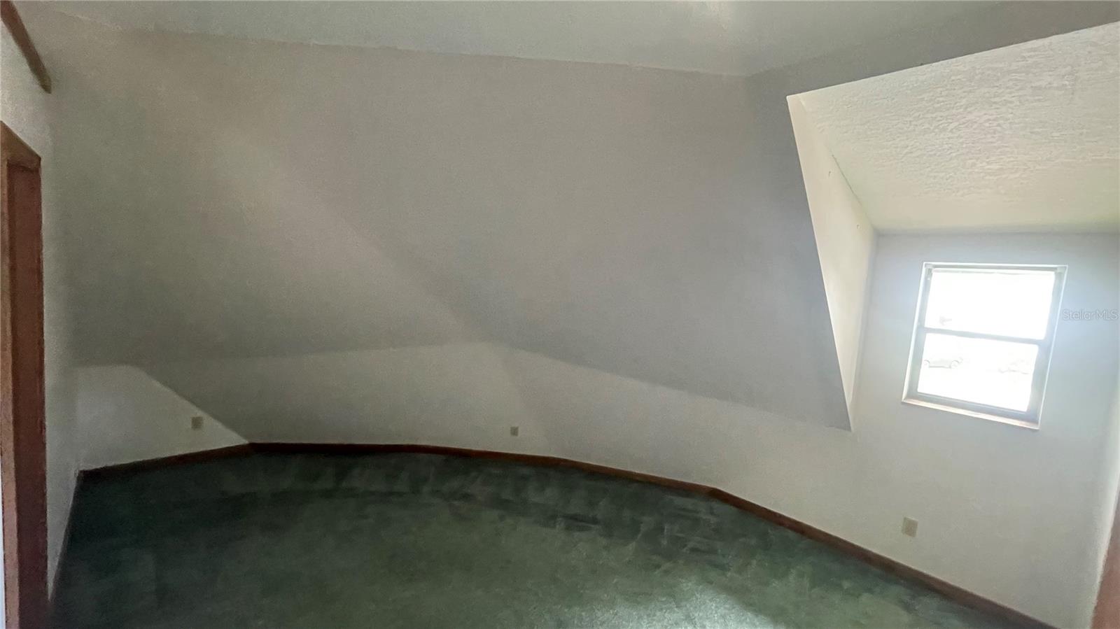 21004 NEGRIL CT — photo 35