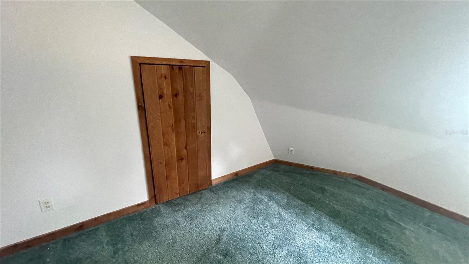 21004 NEGRIL CT — photo 31