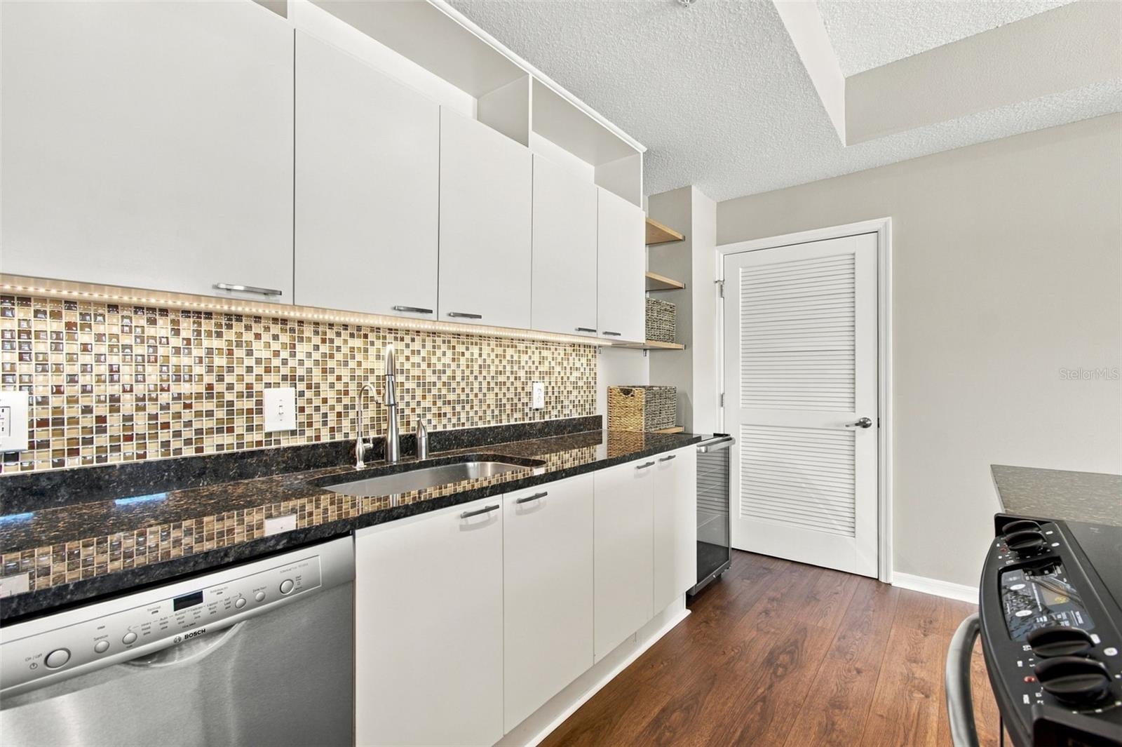 226 5TH AVE N #M05 — photo 8