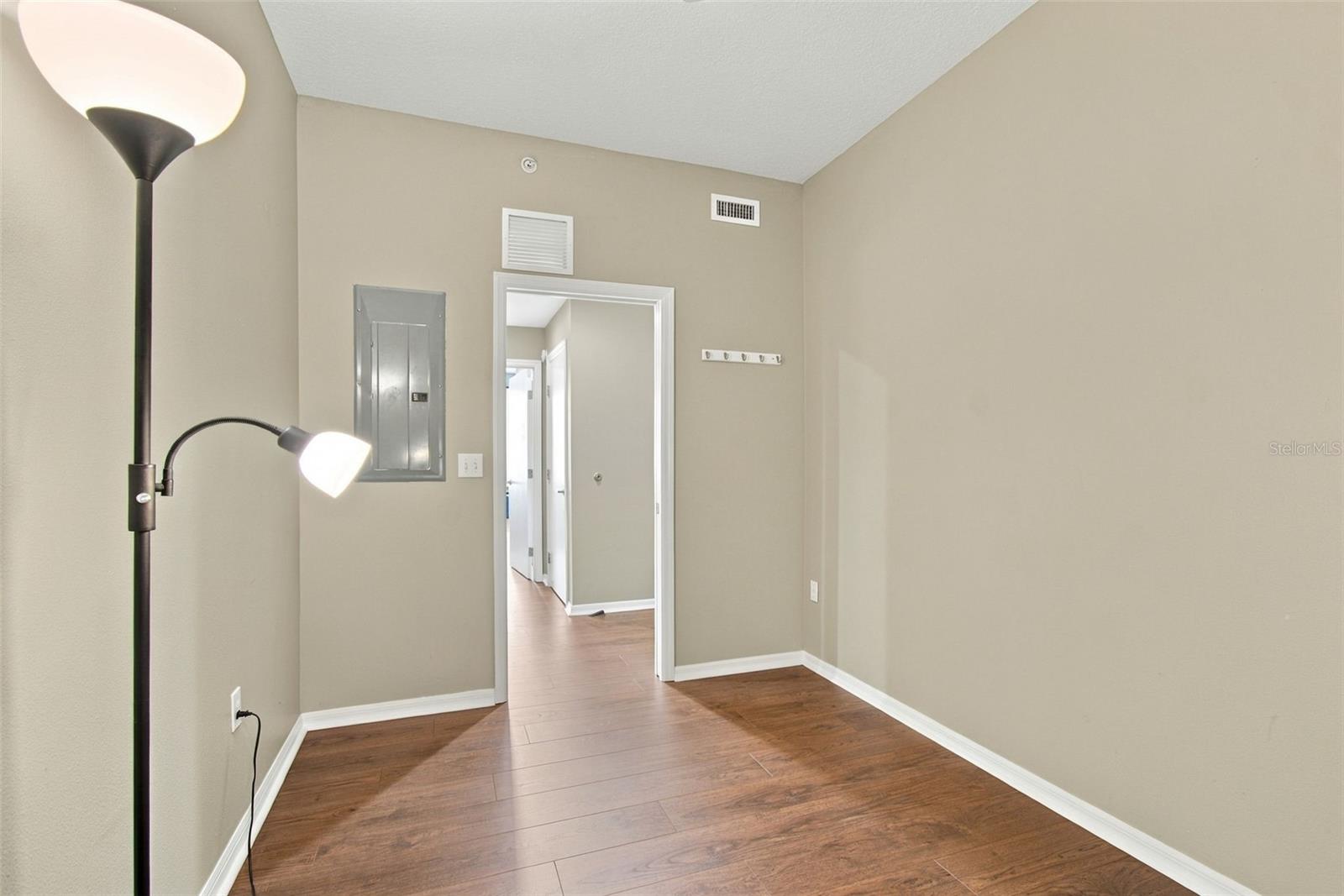 226 5TH AVE N #M05 — photo 33