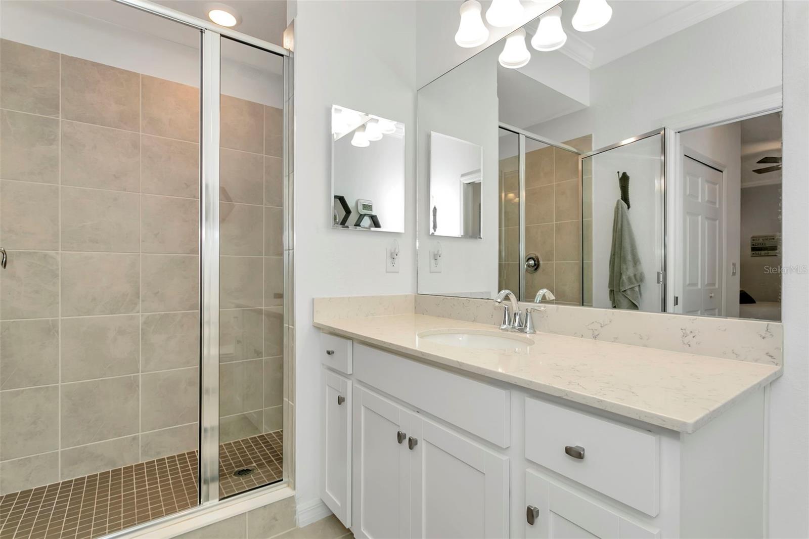 18028 GAWTHROP DR #402 — photo 10