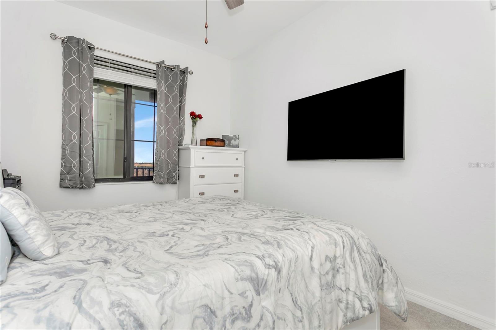 18028 GAWTHROP DR #402 — photo 13