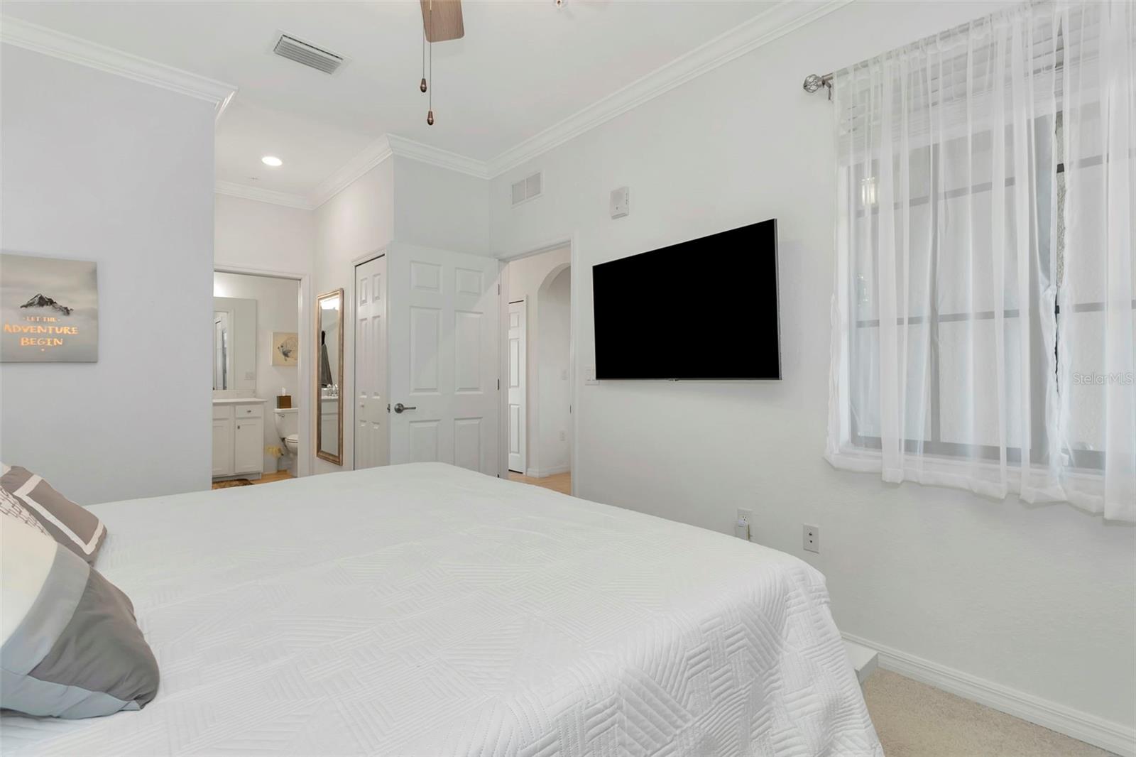 18028 GAWTHROP DR #402 — photo 9