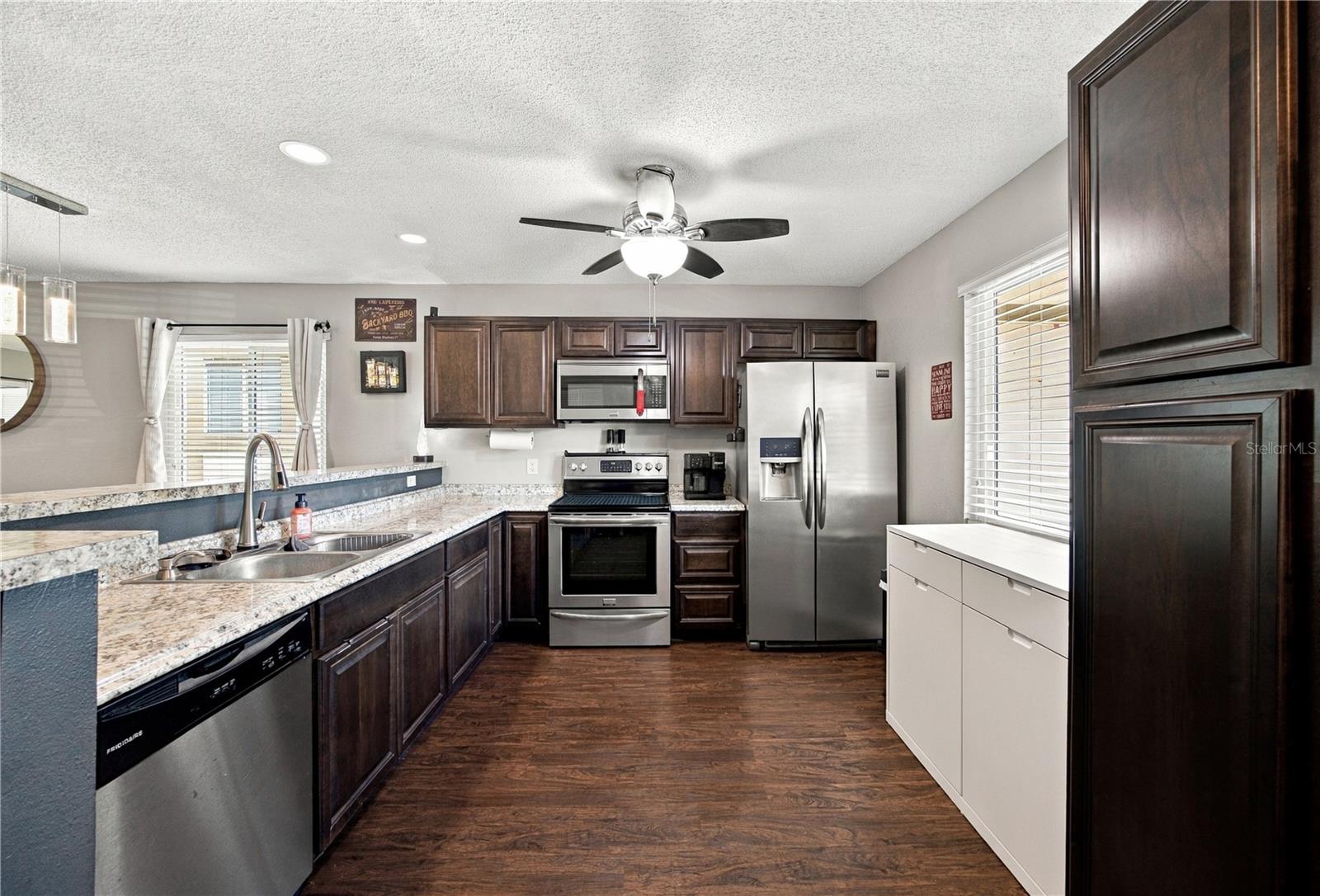 2245 ALDEN LN #F — photo 9