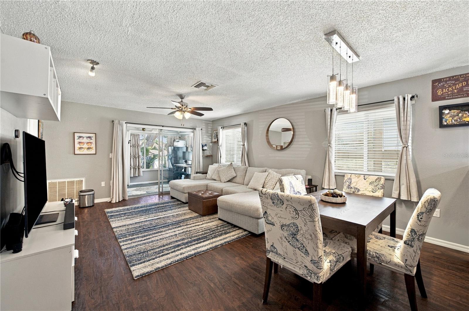 2245 ALDEN LN #F — photo 3