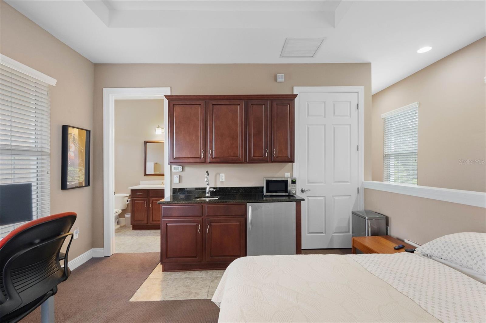 6101 YEATS MANOR DR — photo 39
