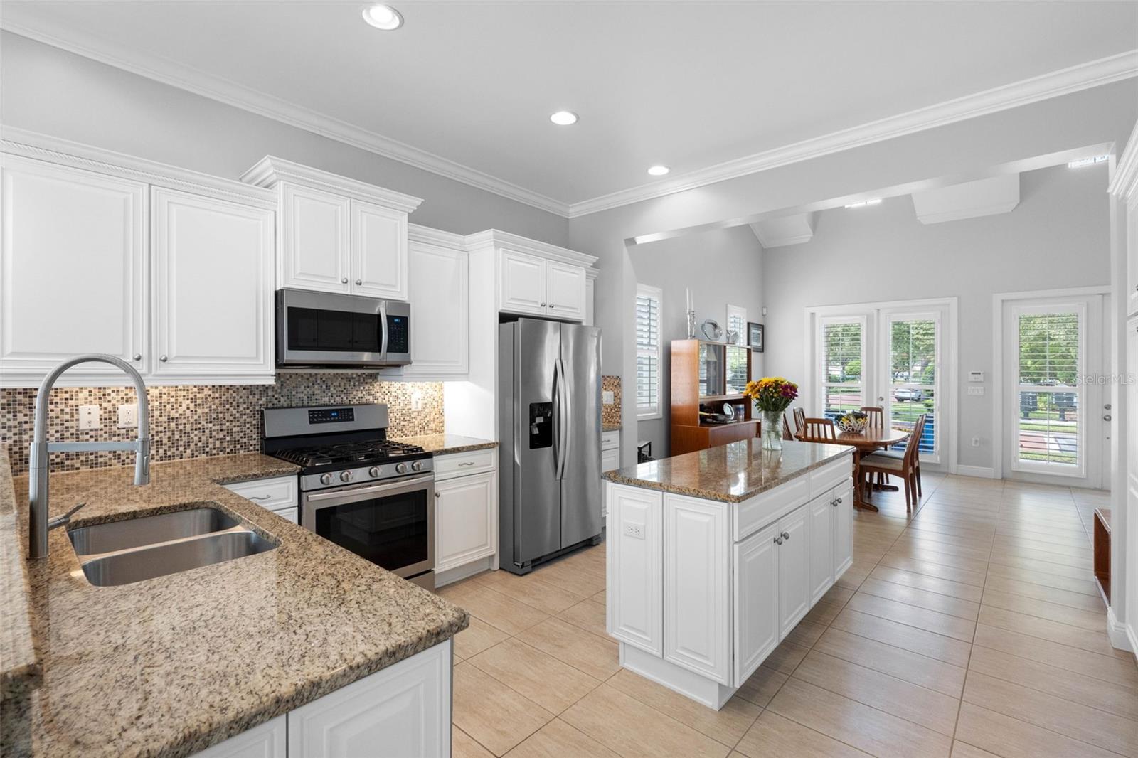 6101 YEATS MANOR DR — photo 13