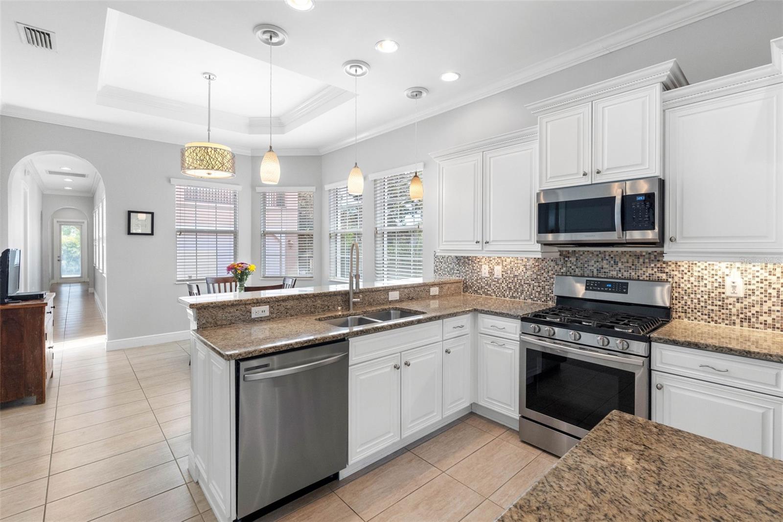 6101 YEATS MANOR DR — photo 16