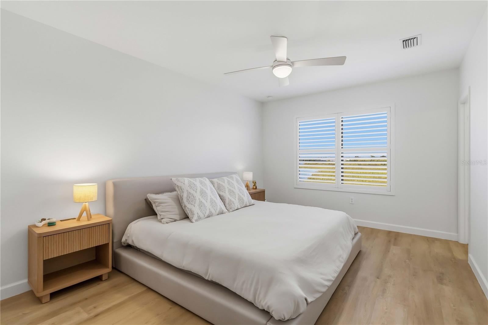 6404 SILVERSTAR DR — photo 14
