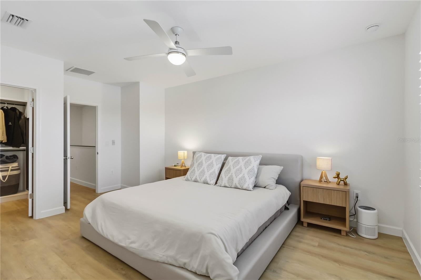 6404 SILVERSTAR DR — photo 23