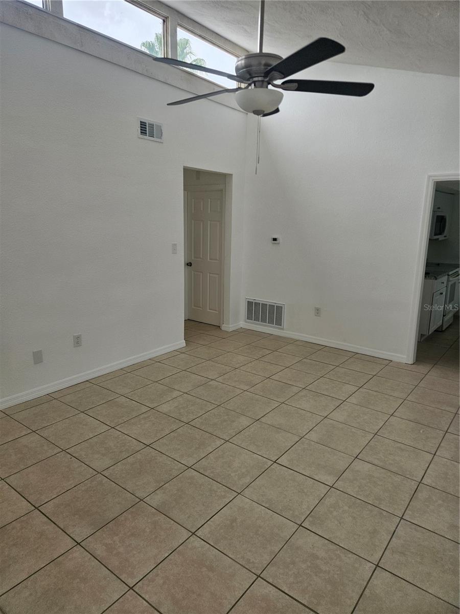 4316 CEDAR GROVE ST — photo 7