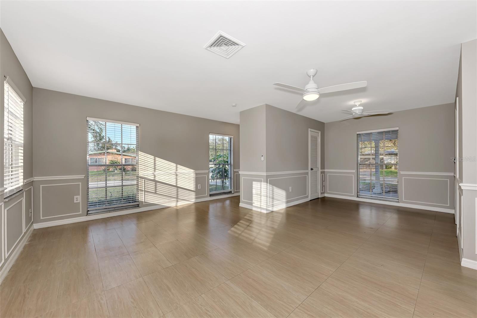 2382 ROSE ST — photo 9