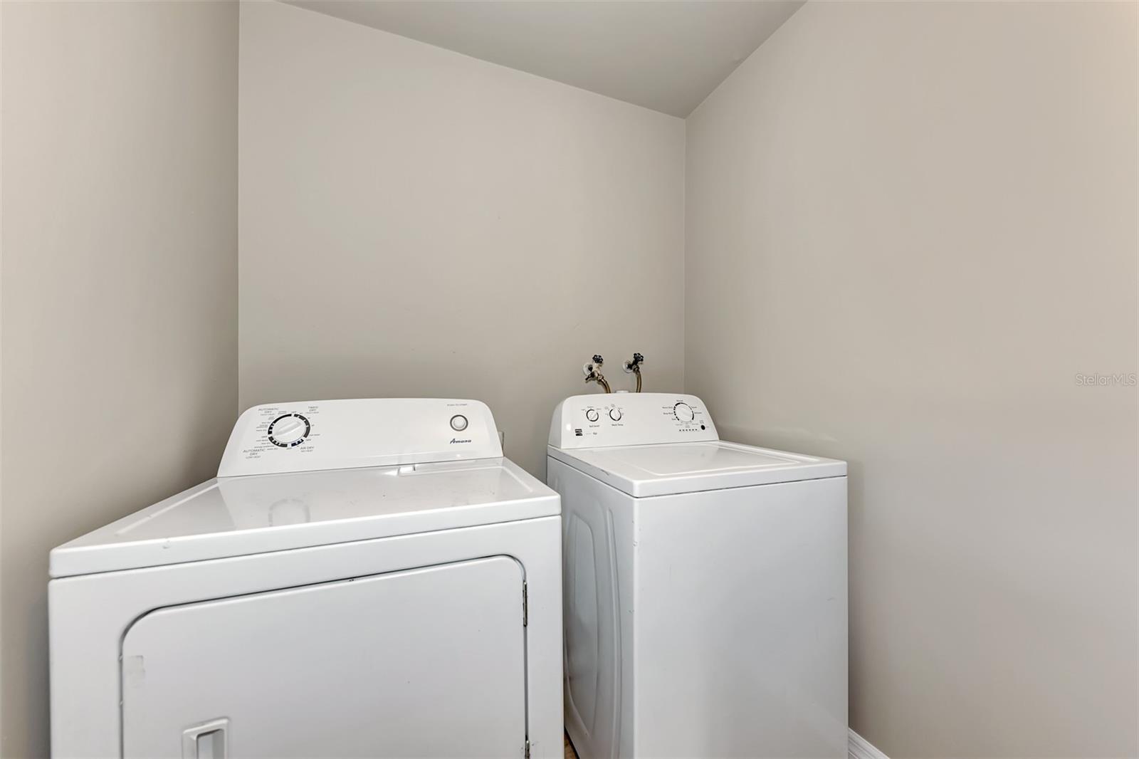 2382 ROSE ST — photo 36