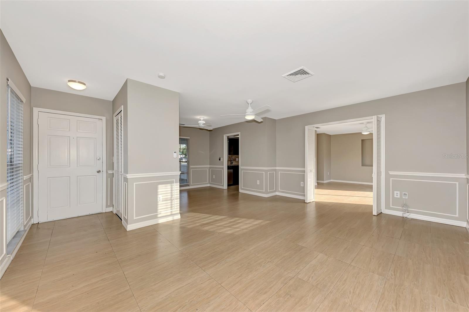 2382 ROSE ST — photo 10