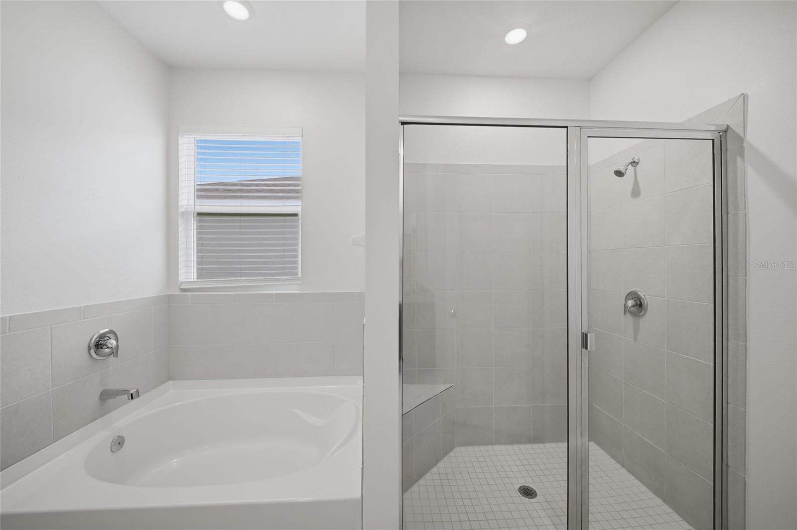 3940 MOSSY LIMB CT — photo 23