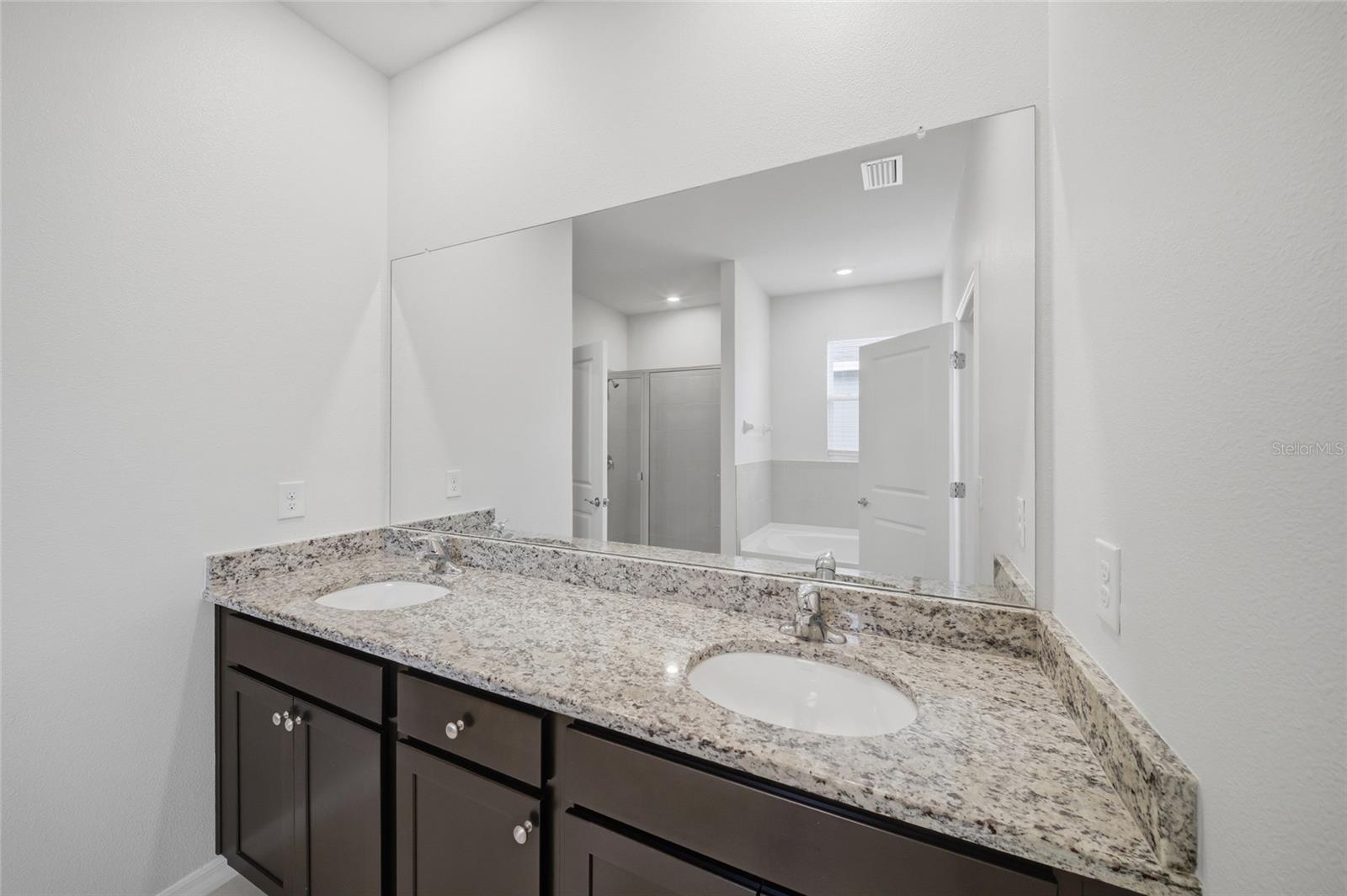 3940 MOSSY LIMB CT — photo 26