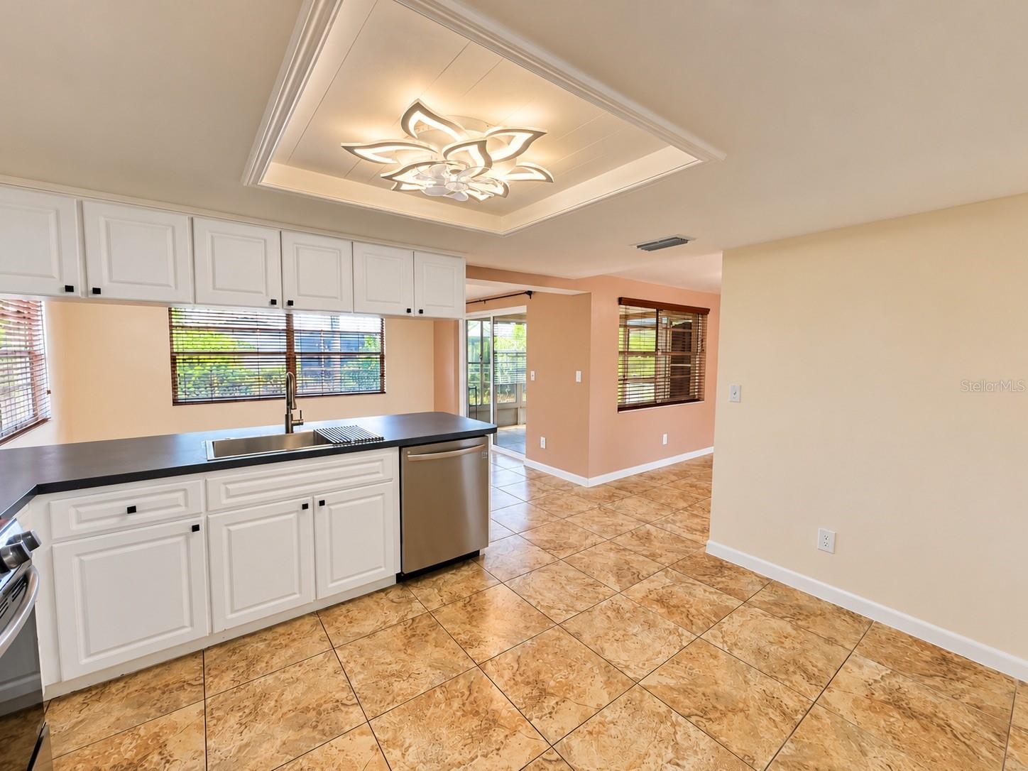7225 ISLE DR — photo 12