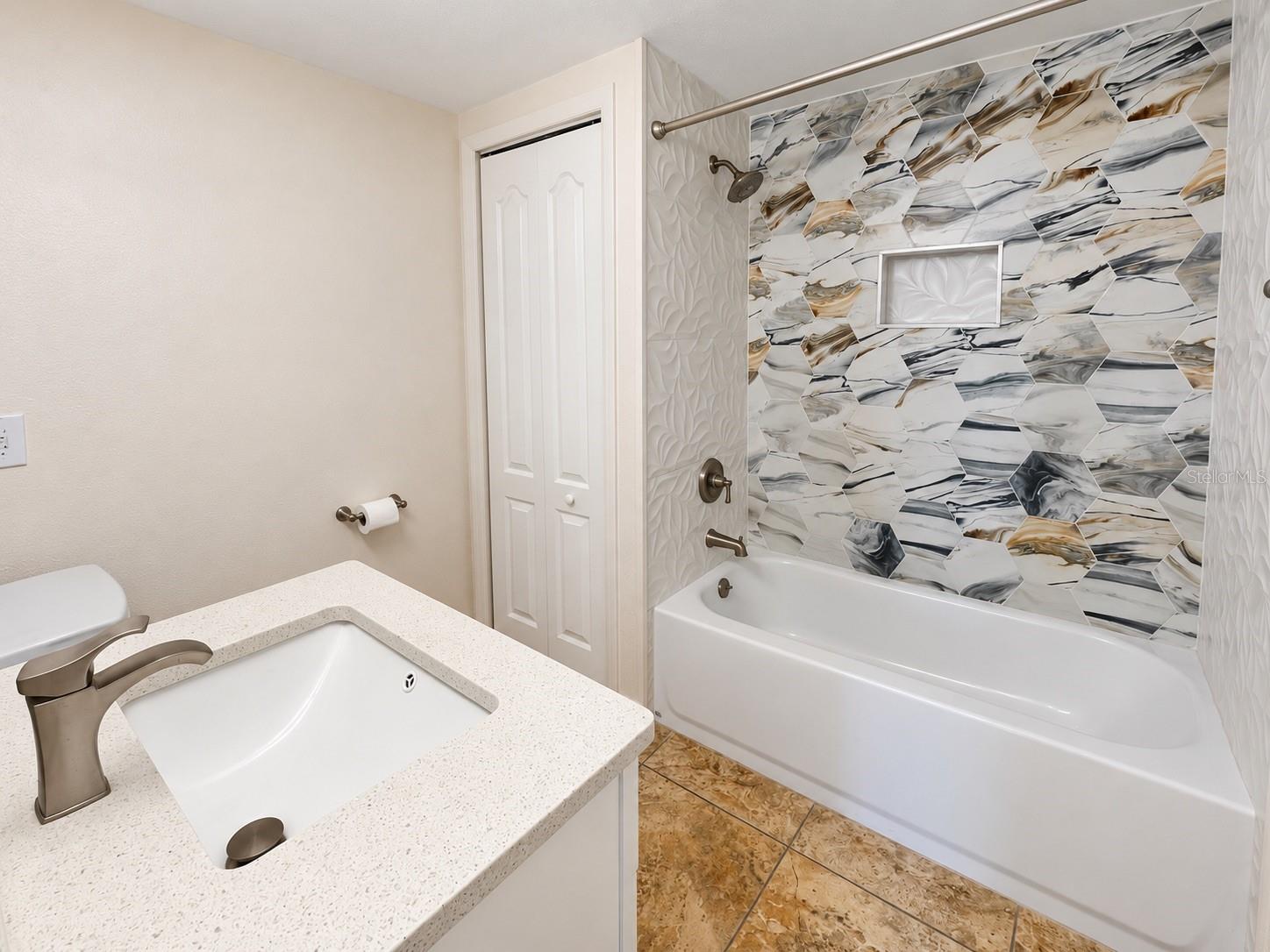 7225 ISLE DR — photo 16