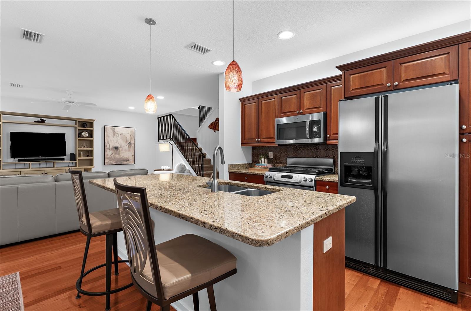 1685 LAUREL ST #4 — photo 11
