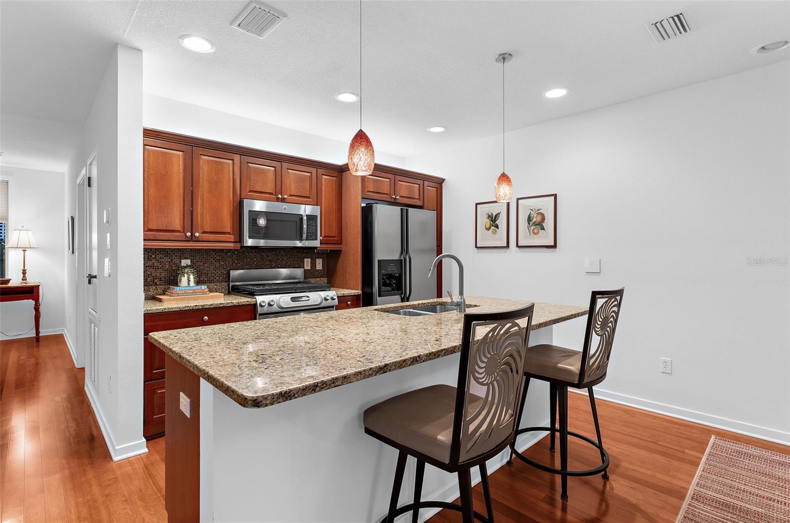 1685 LAUREL ST #4 — photo 7