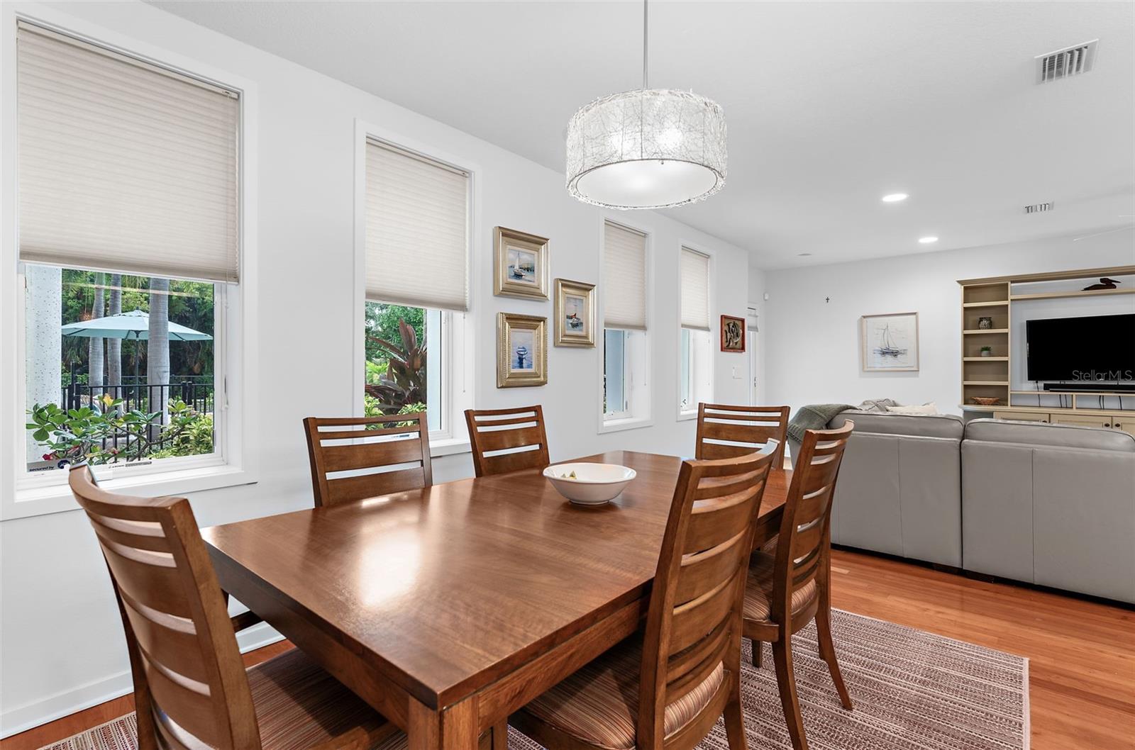 1685 LAUREL ST #4 — photo 10