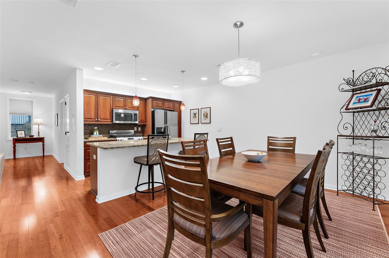 1685 LAUREL ST #4 — photo 6