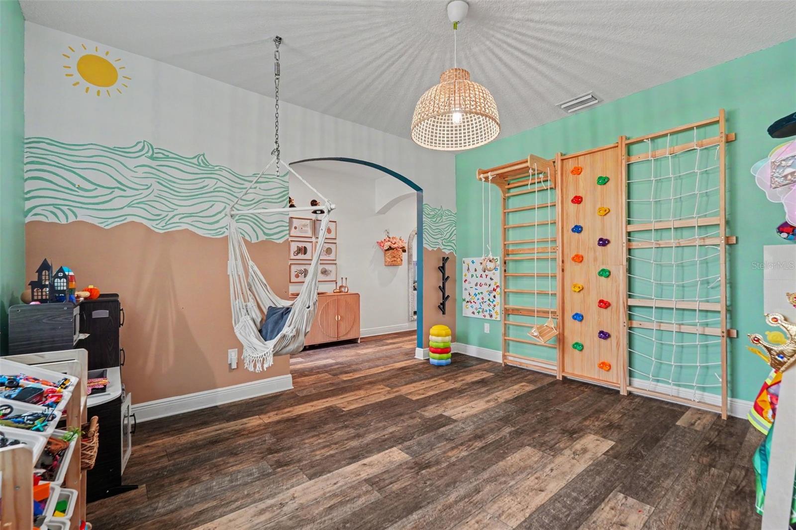 112 ELINA SKY DR — photo 8