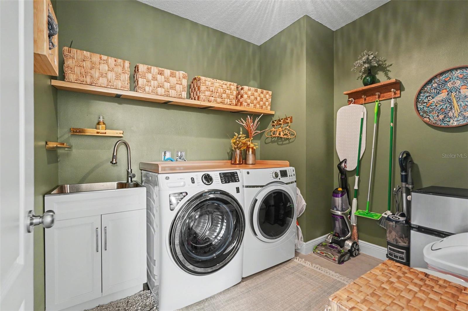 112 ELINA SKY DR — photo 30