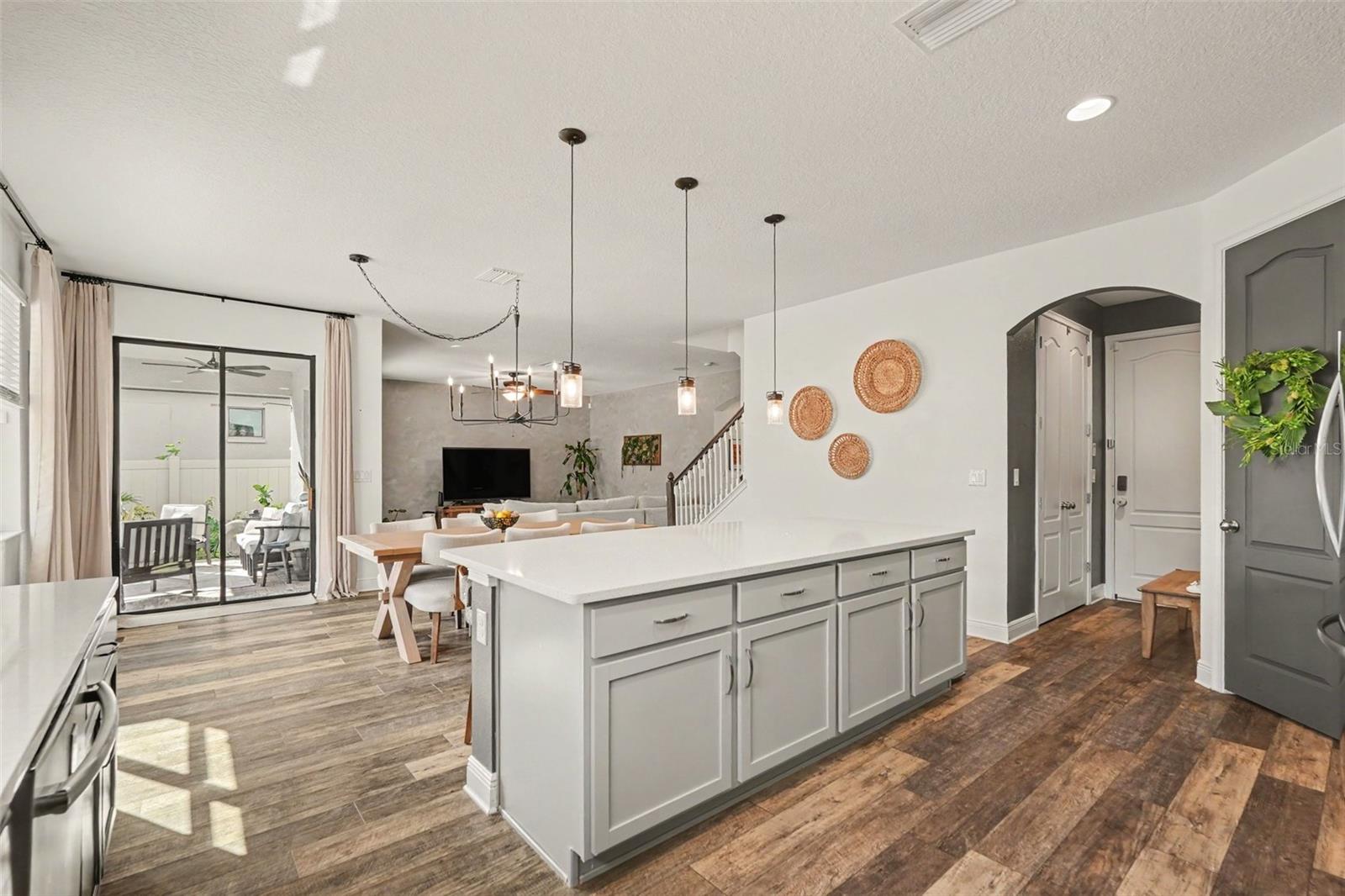 112 ELINA SKY DR — photo 14