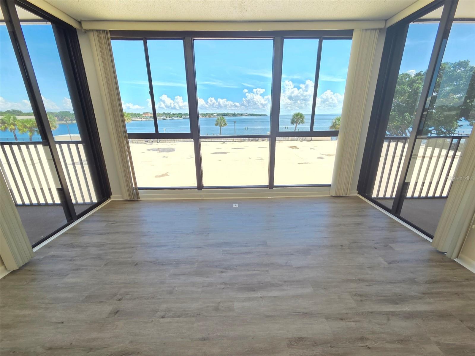 7100 SUNSHINE SKYWAY LN S #301 — photo 2