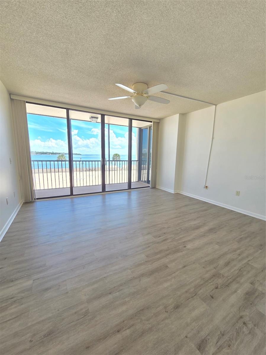 7100 SUNSHINE SKYWAY LN S #301 — photo 5