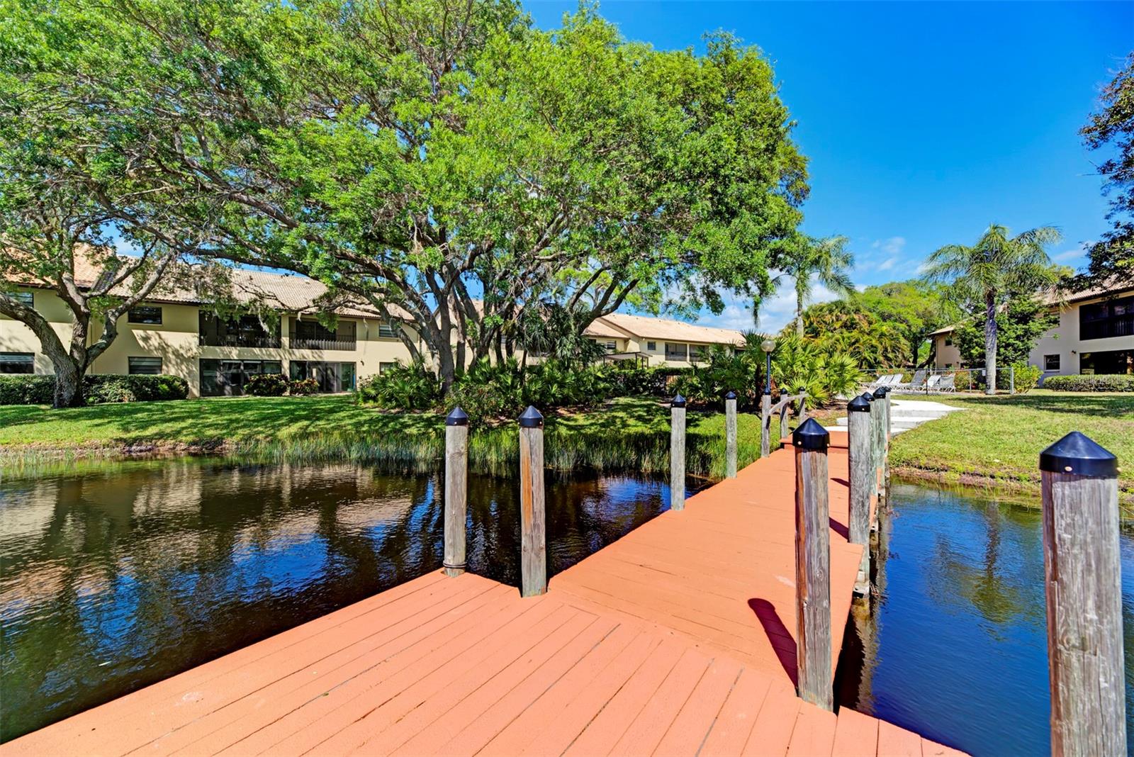 375 THREE LAKES LN #A — photo 47