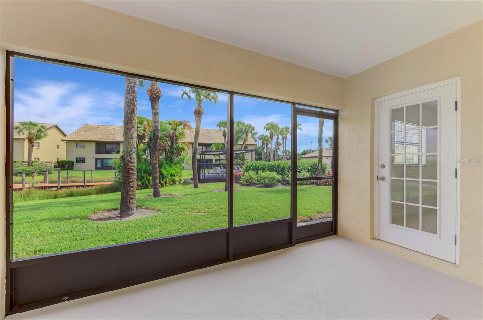 375 THREE LAKES LN #A — photo 25