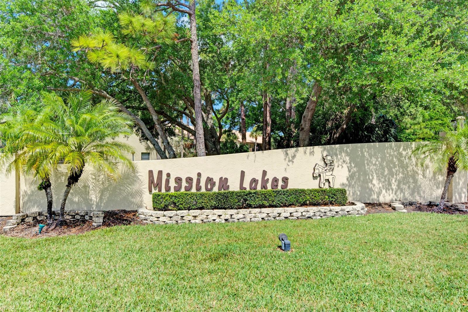 375 THREE LAKES LN #A — photo 49
