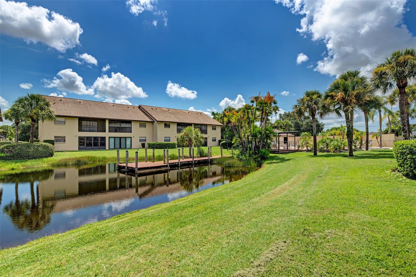 375 THREE LAKES LN #A — photo 44