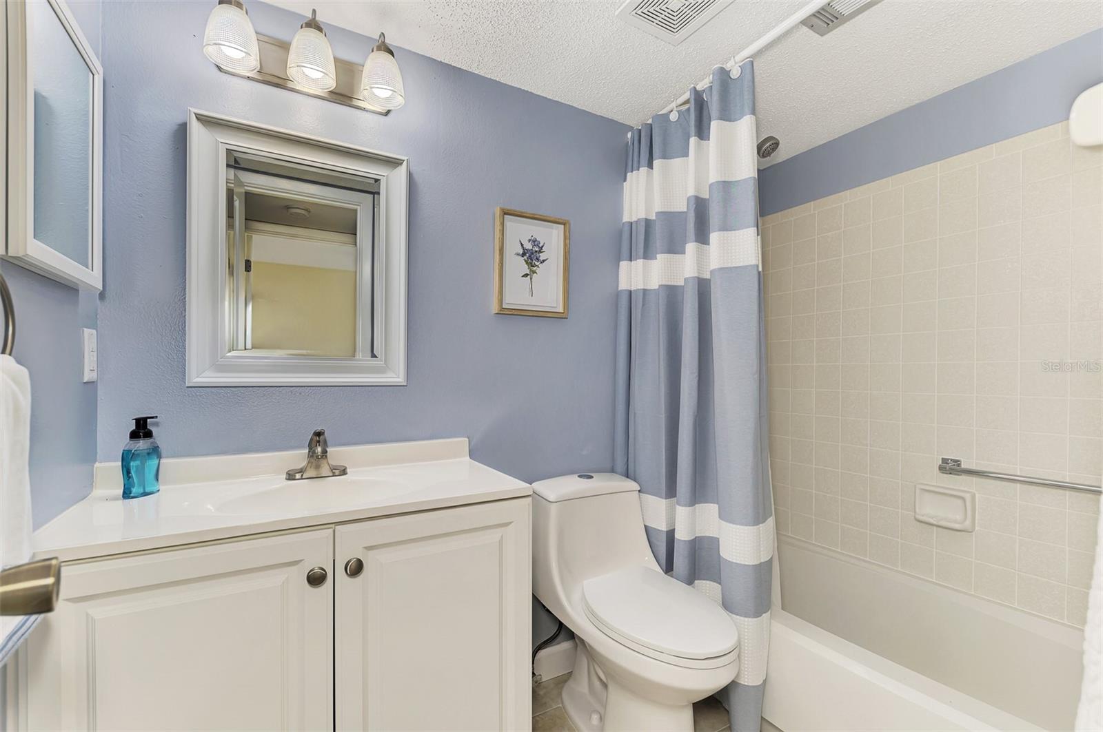 375 THREE LAKES LN #A — photo 24