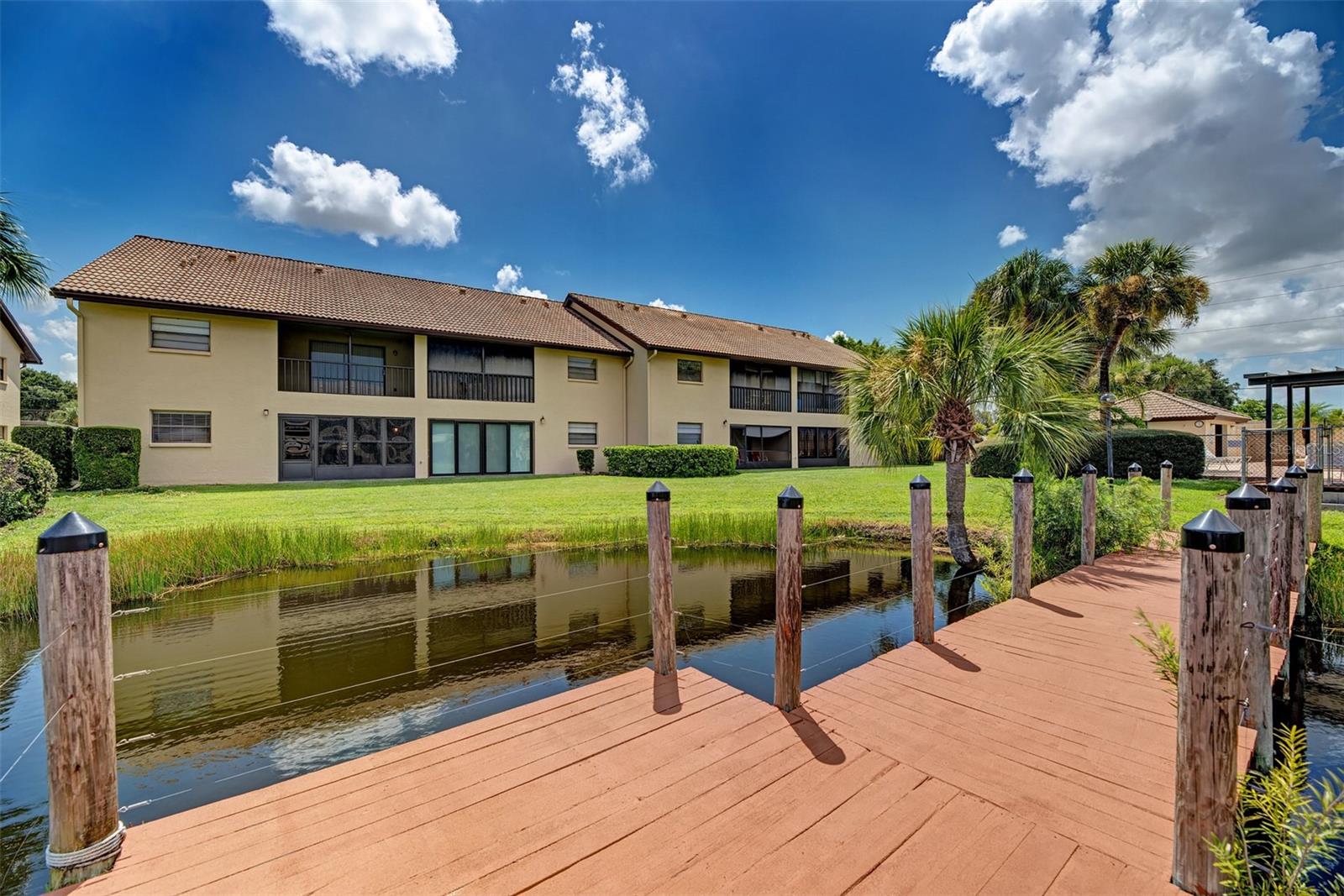 375 THREE LAKES LN #A — photo 42