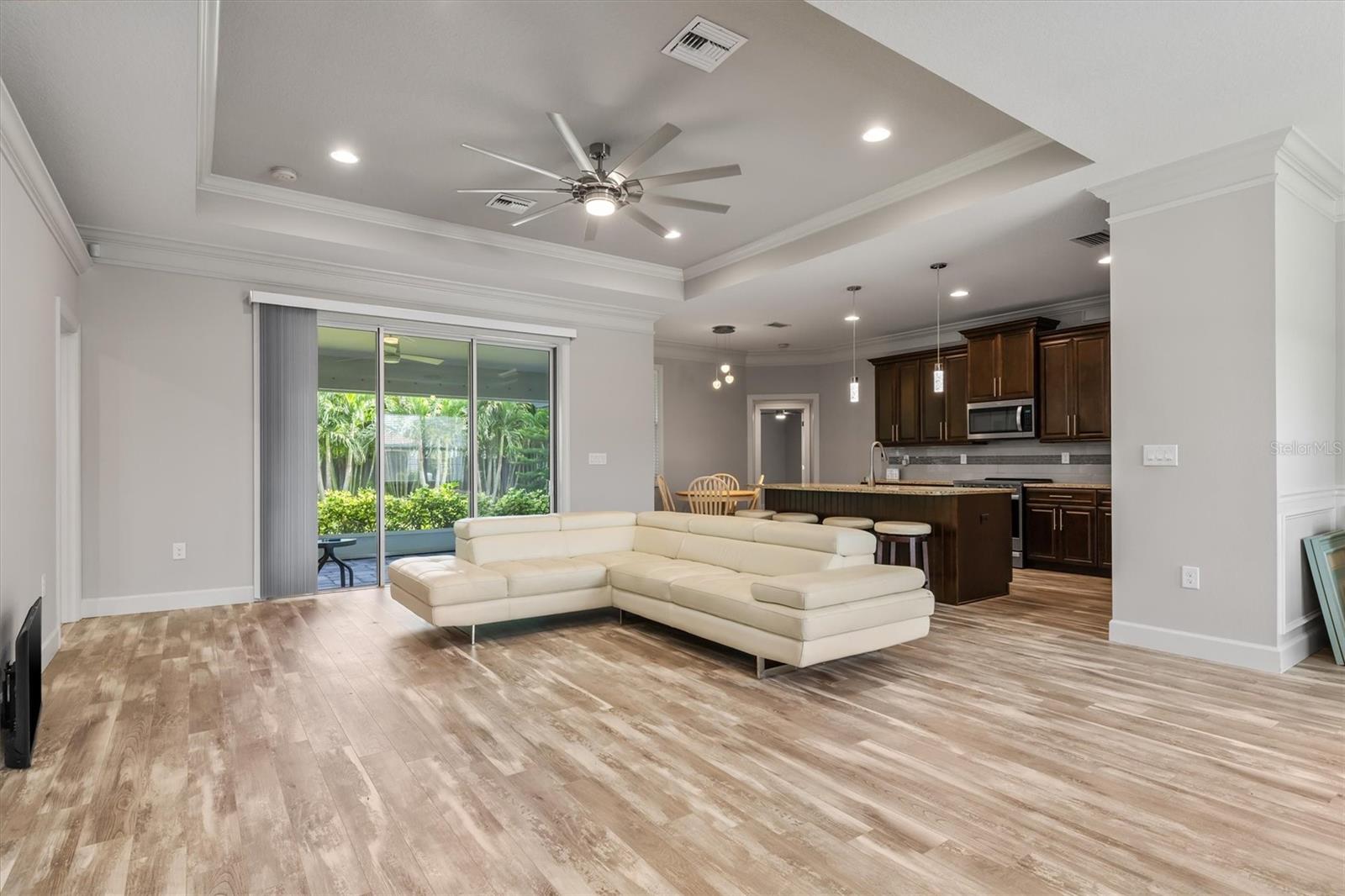 2420 SHEILA LN — photo 3