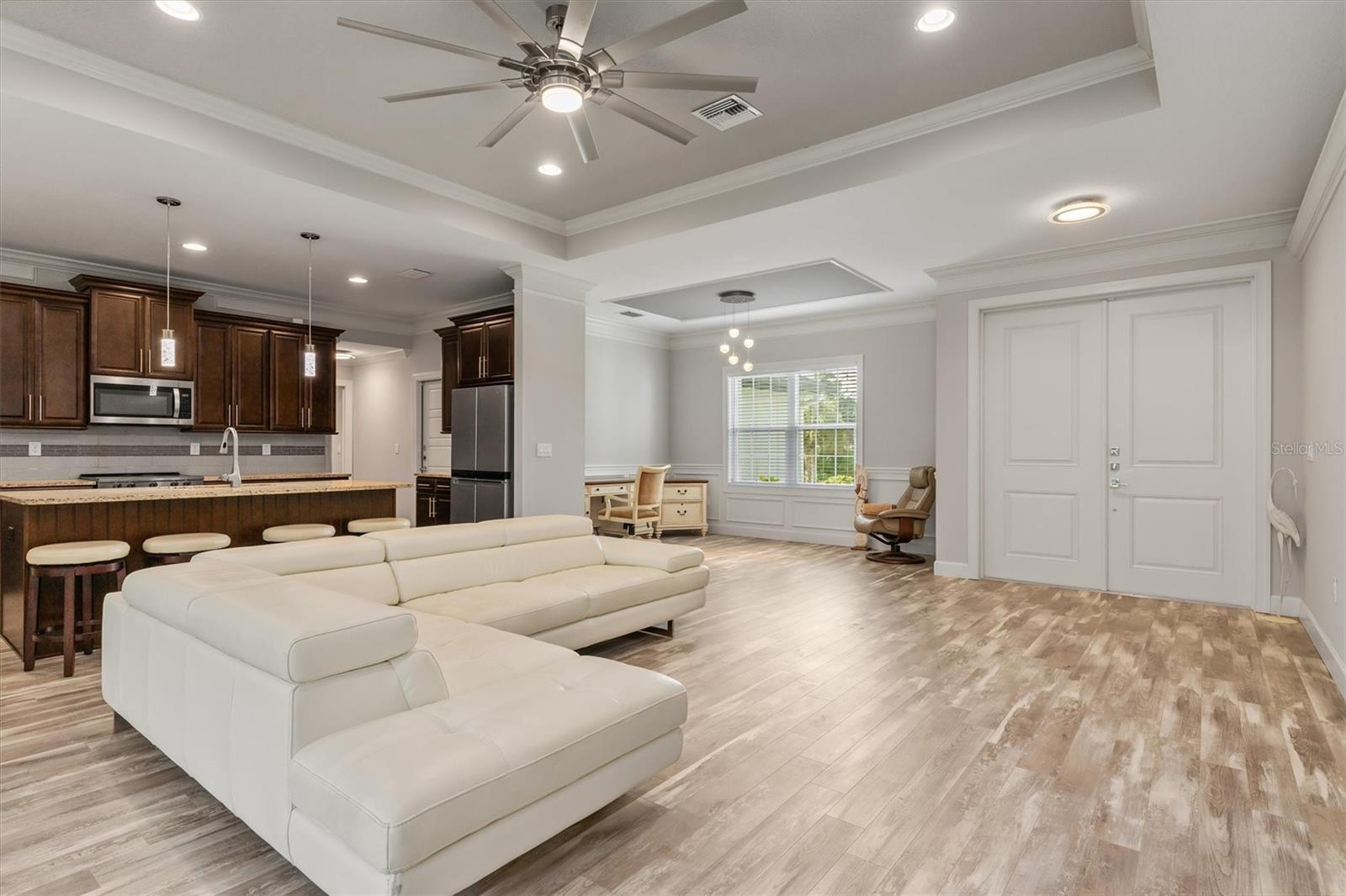 2420 SHEILA LN — photo 8