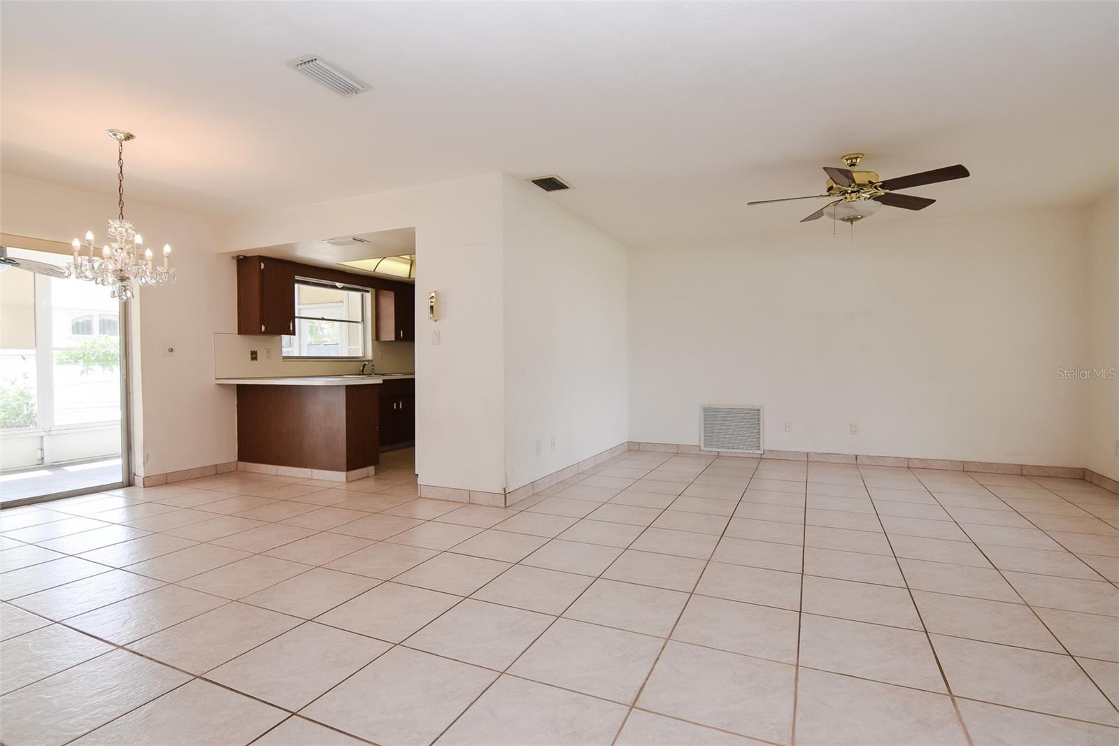 13594 MONALEE AVE — photo 7